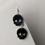 Full view of the Skull Earring Product